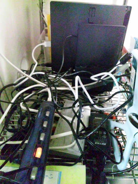 テレビの裏側